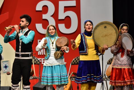 اجرای گروه «آوای تبری» در جشنواره موسیقی فجر