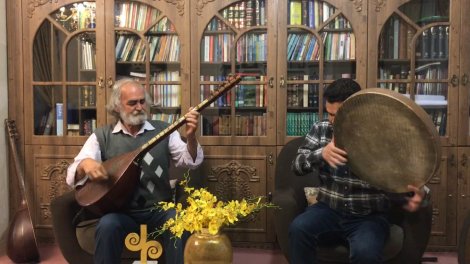 اجرای خانگی «نصرت الله زرگر» پیشکوست موسیقی برای مردم ساری