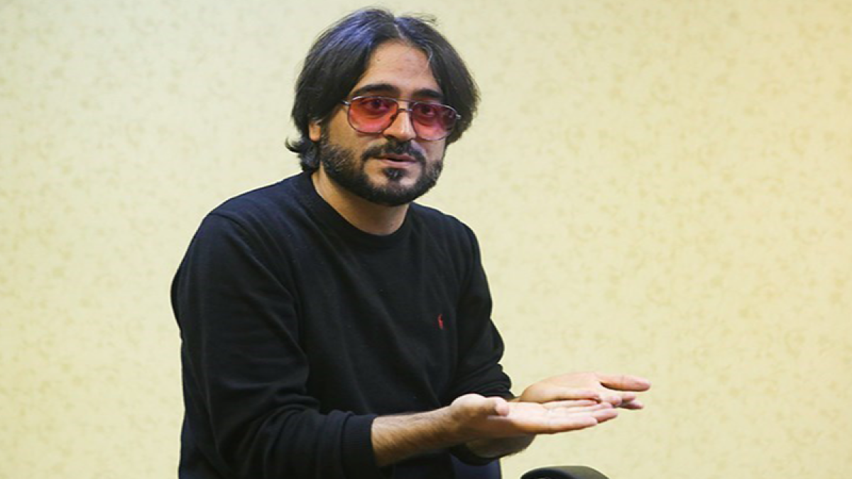 سیمرغ بلورین سعید نجاتی به جانباز سرافراز کرمانشاهی تقدیم شد