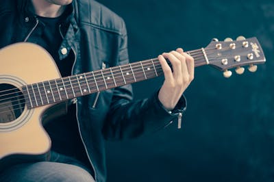 ادبیات معاصر فارسی